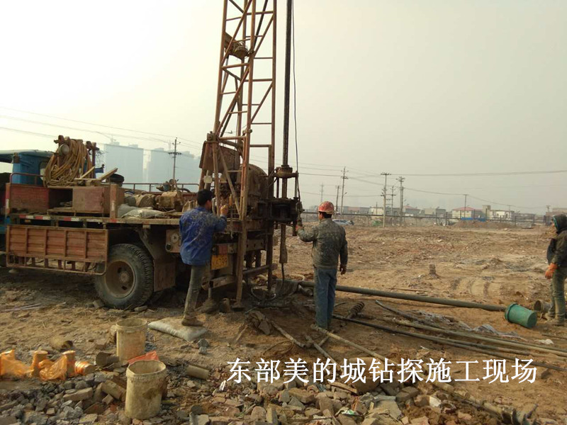 東部美的城鉆探施工現(xiàn)場(chǎng)